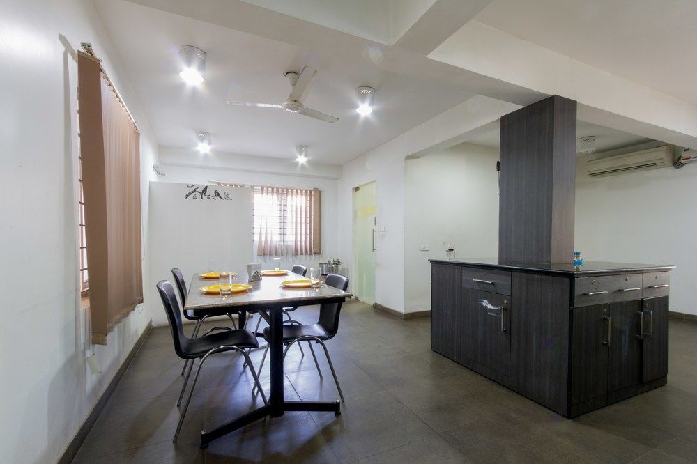 Fabhotel Stay Eeasy Thiruvanmiyur Chennai Exterior photo